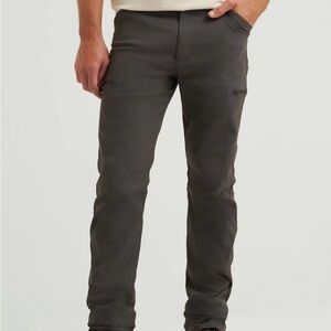 NWT MEN'S WRANGLER® ALL TERRAIN CARGO PANT Size 36x30 Color Asphalt